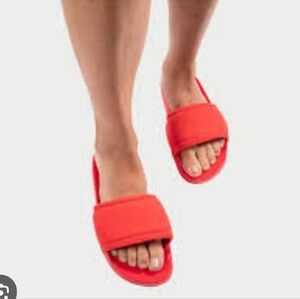 Bamabones Pilo Slide Sandals Red Size 7 / 8  Washable Comfort Streetwear NEW NWT